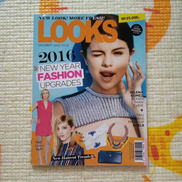 Majalah Looks Magazine edisi Januari 2016. Cover: Selena Gomez