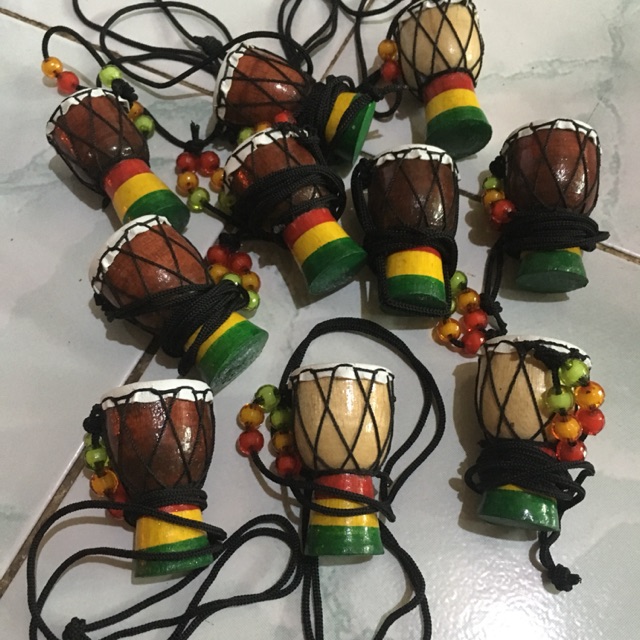 Kalung bentuk alat musik Djimbe(Gendang)