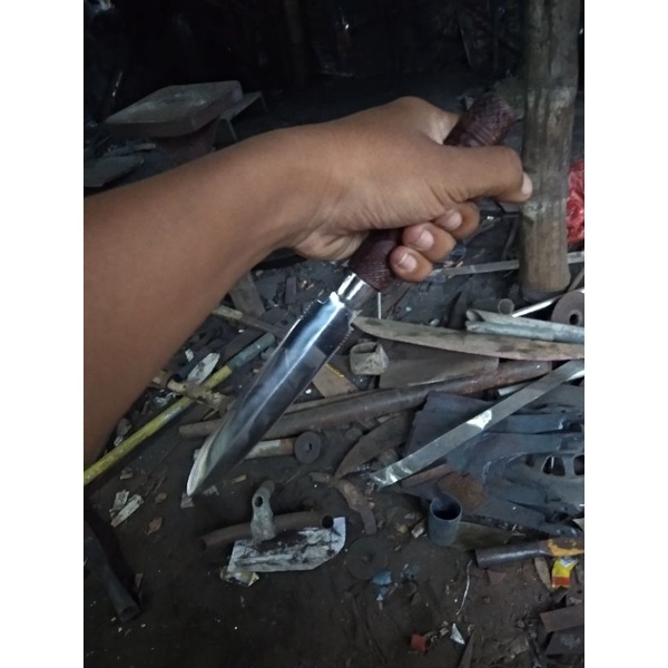 PISAU TAJAM DUA SISI .BAJA PUTIH MODEL RAMBO