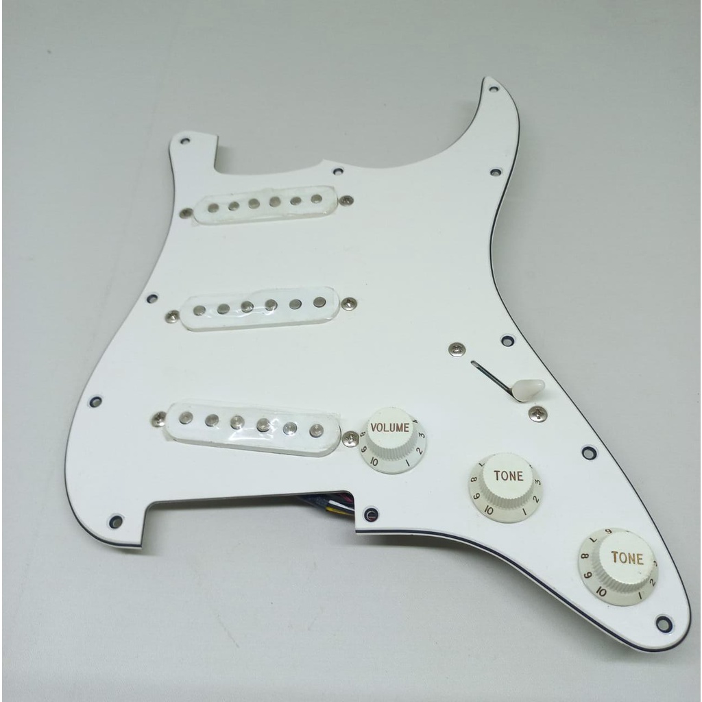 Pickup pickguard gitar elektrik fender strat volume tone single coil