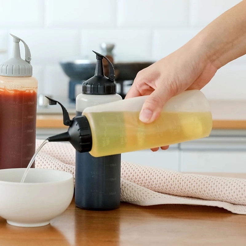 [175ml/350ml Tomato Salad Dressing Squeeze Bottle With Lid And Scale] [Transparent Squeeze Oil Pot Seasoning Bottle Soy Sauce Bottle] [Syrup Dispenser] [Seasoning Food Storage Container]