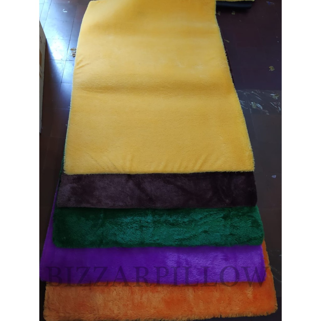 Bizzarpillow Karpet Bulu Rasfur Ukuran 100x150cm tebal 2cm BZ279