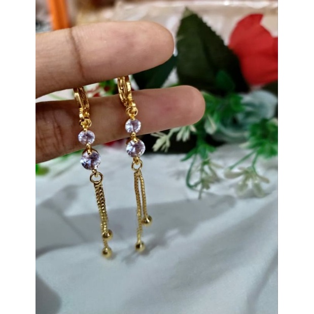 anting wanita dewasa cantik warna emas