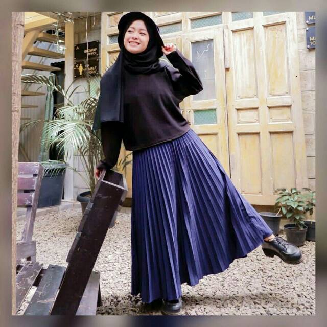 Rok lebar/rok plisket/rok garis