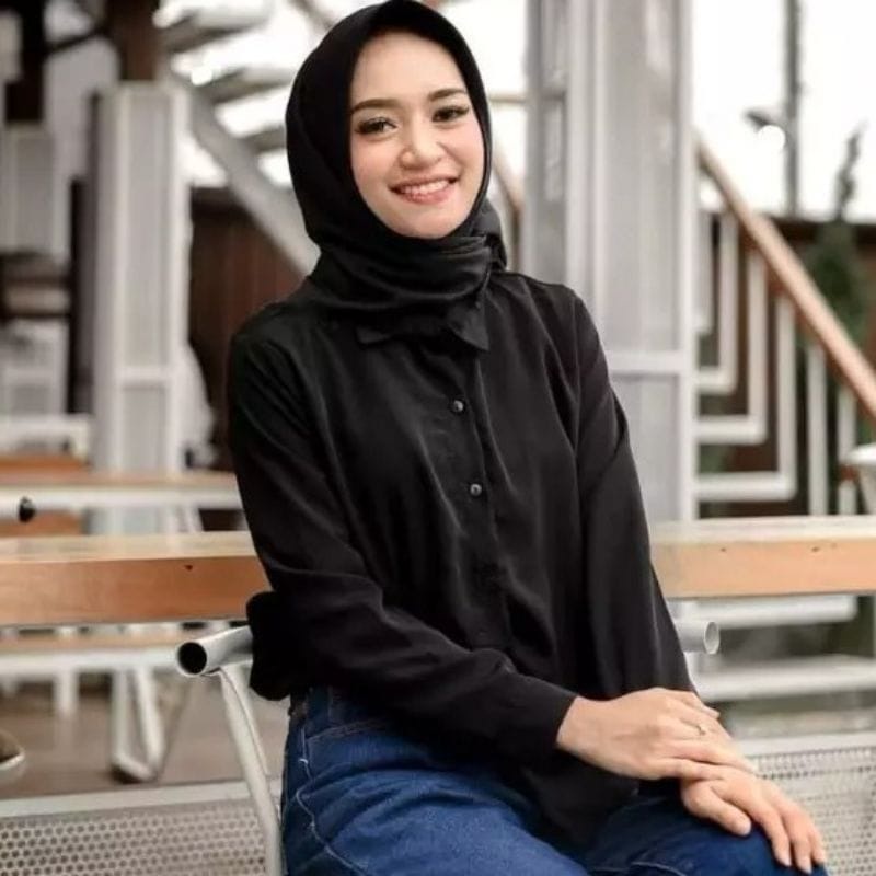 BAJU KEMEJA WANITA POLOS CASUAL HITAM WANITA LENGAN PANJANG Grosir Bajuu-Hitam