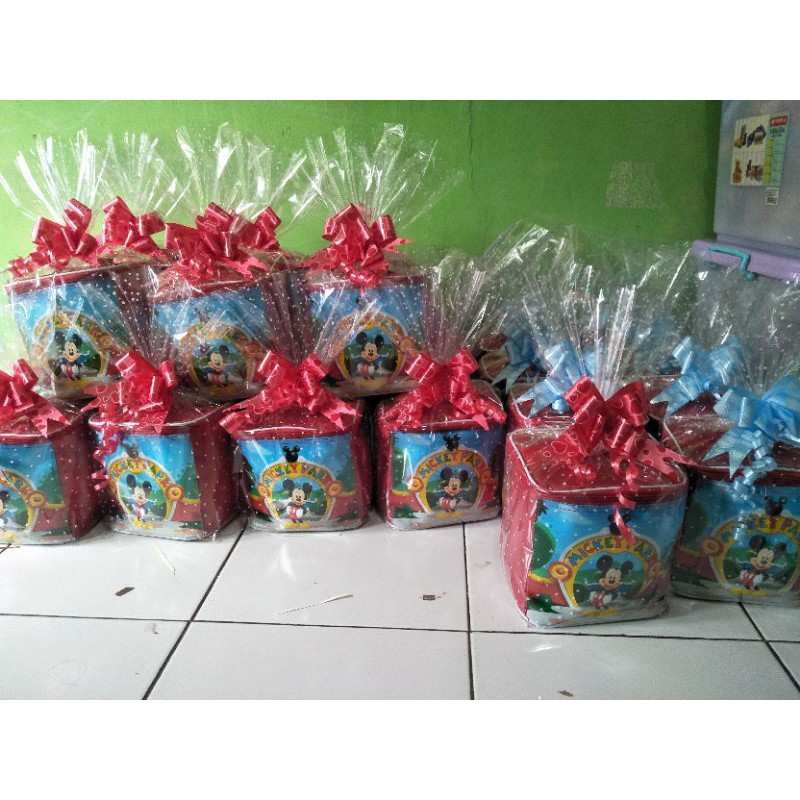 

Paket snack ultah + souvenir tas