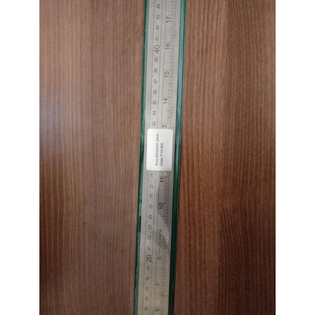 

INSIZE PENGGARIS STAINLESS STEEL STEEL RULE 50CM INSIZE 7110-500