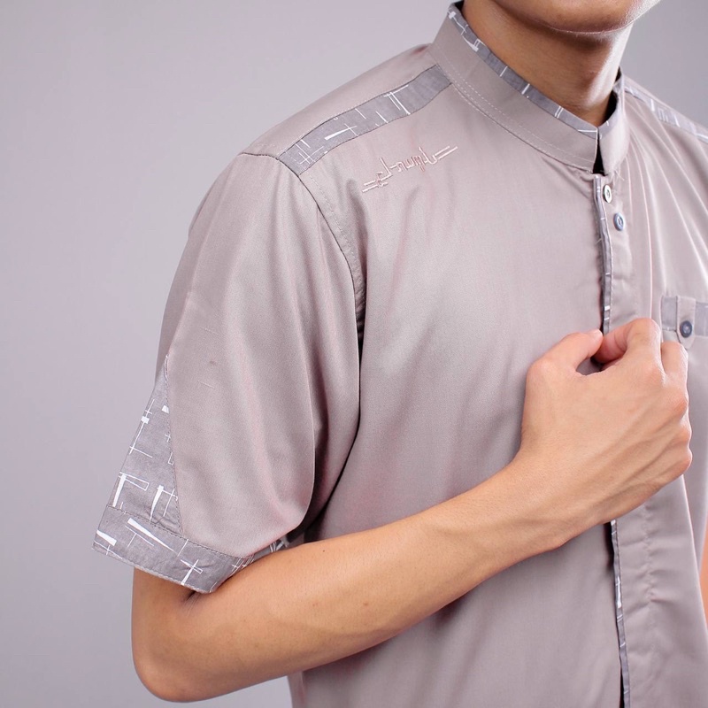 Baju Koko Pria Lengan Pendek Kombinasi Batik Motif Yisunsin Warna Coksu