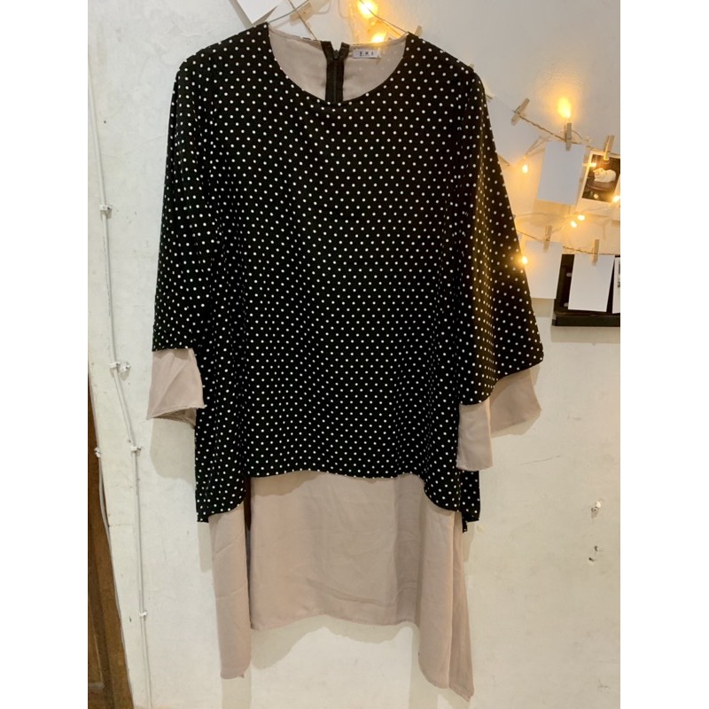 Preloved Baju Ema Daily | Ayesha Polka Black Nude | Busui Friendly | Size S | ema.daily | ema_daily