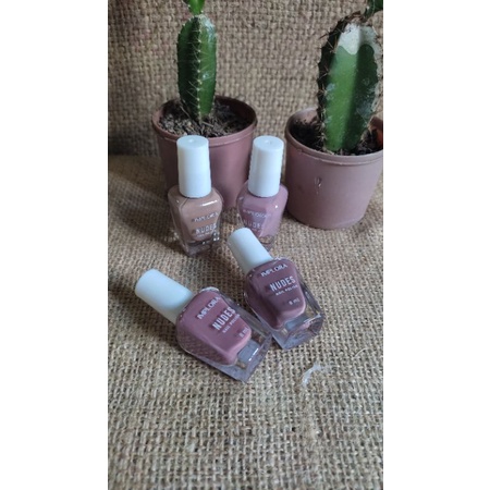 Implora nail's polish nudes