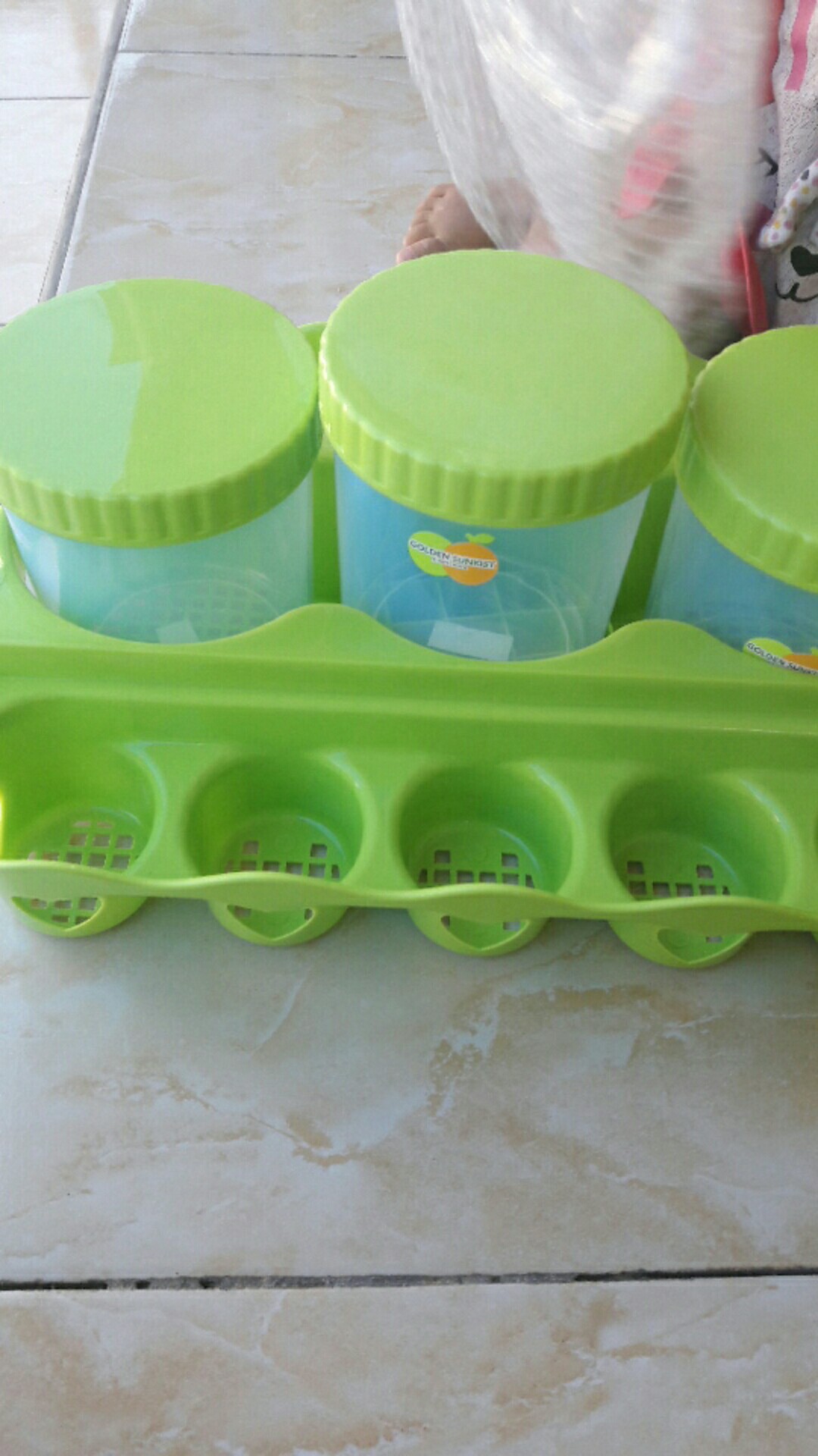 Rumah Gracia - Toples Plastik Bulat Tutup Golden Sunkist