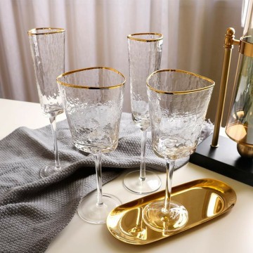 Gelas Champagne atau Wine dengan Gold Rim / Champagne or Wine Glasses with Gold Rim