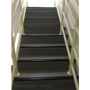 Lem | Step Nosing Karet / List Tangga Karet Hitam Polos Murah - Anti Slip