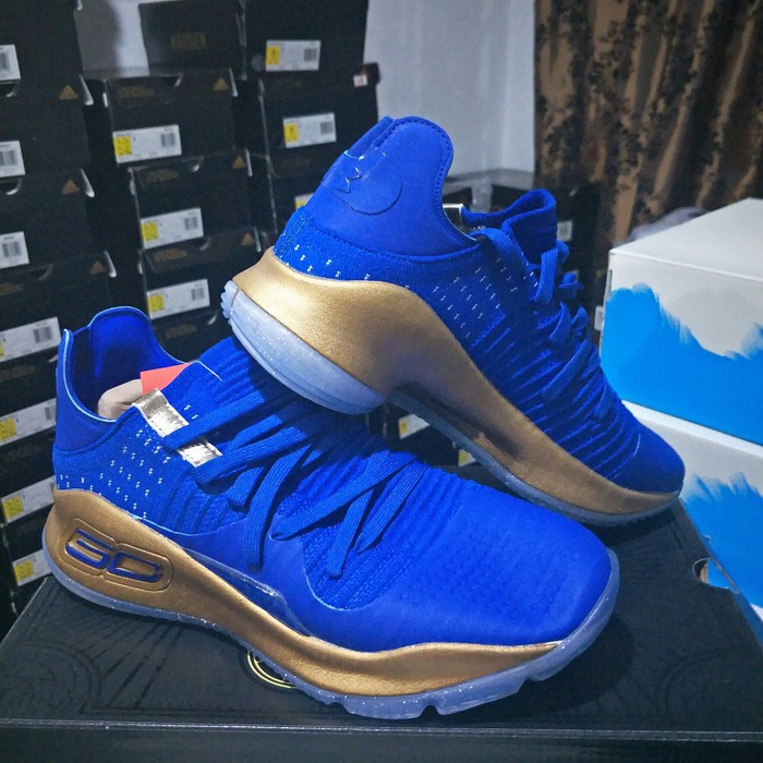 curry 4 blue