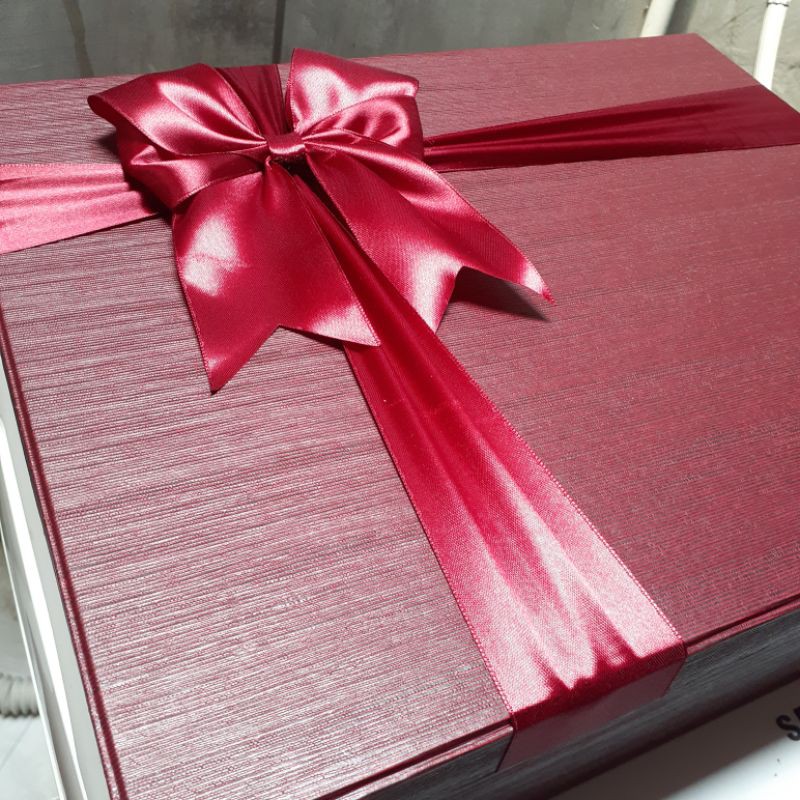 APOLLO MAROON GIFTBOX KOTAK KADO SPESIAL VOLUME 2 KG