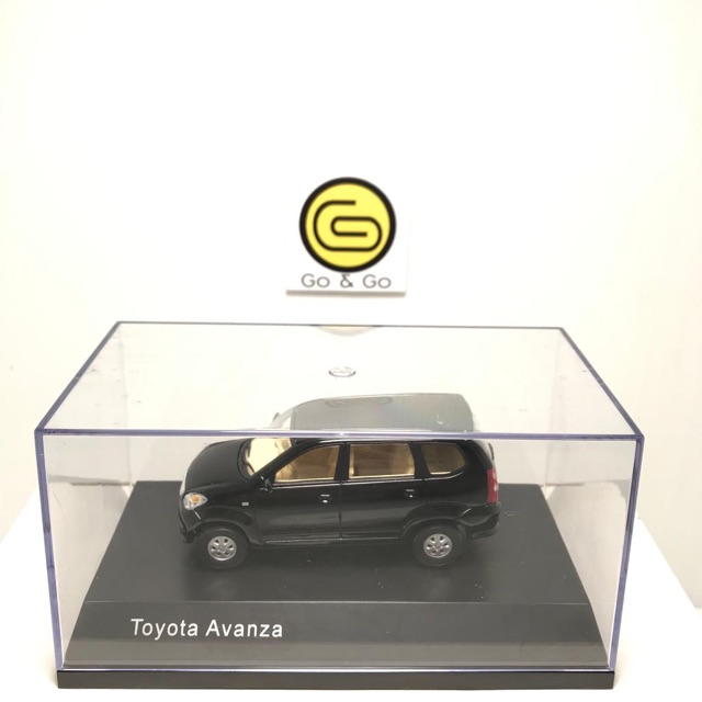 Toyota AVANZA Diecast Miniature 1:43 RIMS