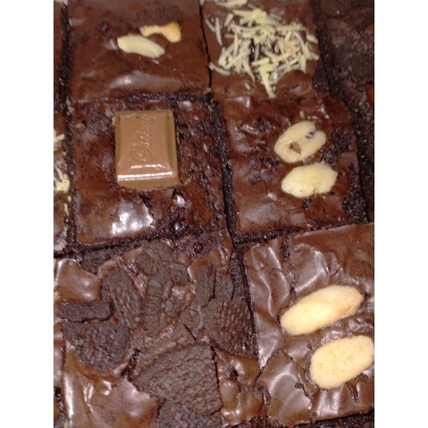 

FUGIE BROWNIeS by Sambal Julid