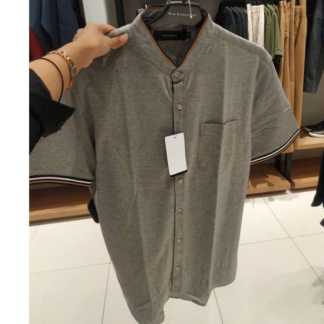 Kemeja Polos Kombinasi Krah Shanghai The Executive Lengan pendek