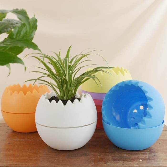 Dijual POT  BUNGA BULAT BOLA  PUTIH  POT  SELF WATERING POT  