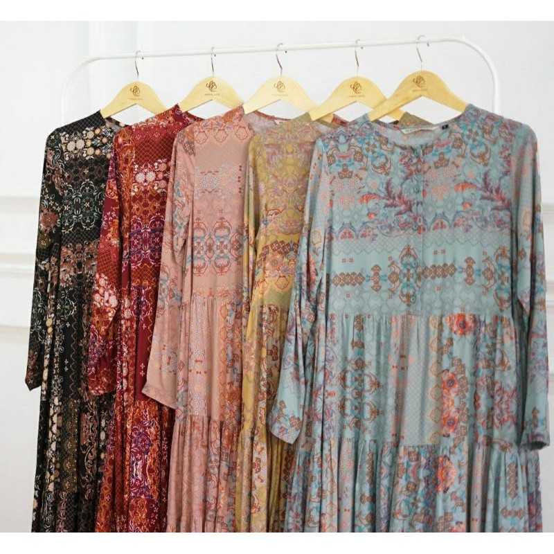 Qeena Midi Dress by Heaven Lights