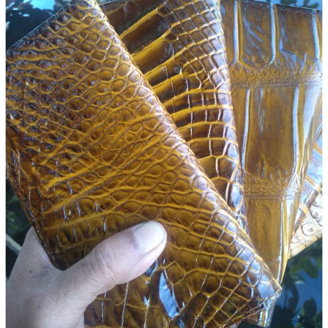 Dompet kulit buaya asli khas merauke