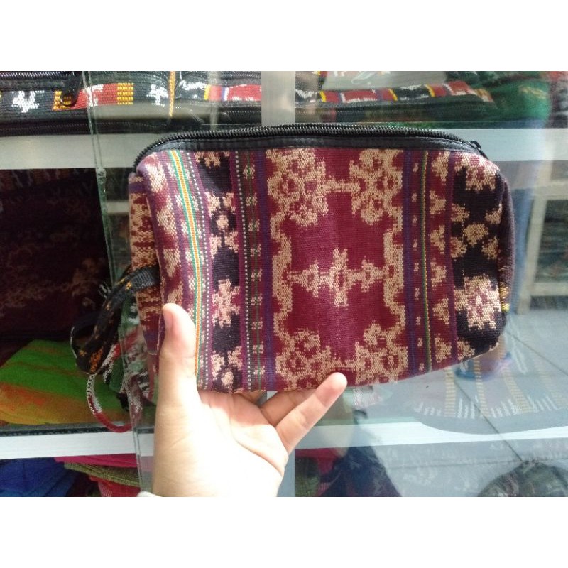 Clutch Tenun Ikat Motif Khas Maumere Flores NTT