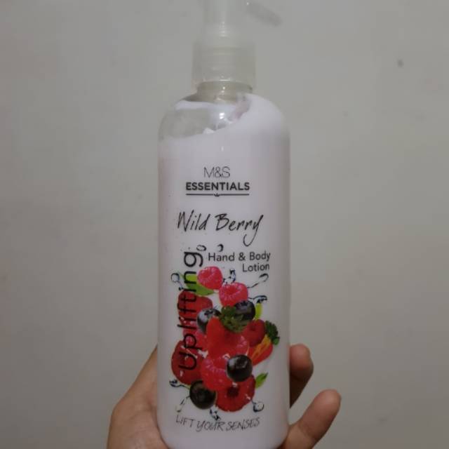BODY LOTION - Mark&Spencer