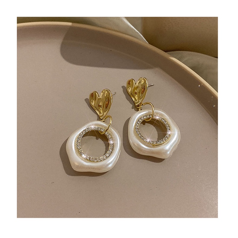 Anting stud Desain milk white Untuk Wanita