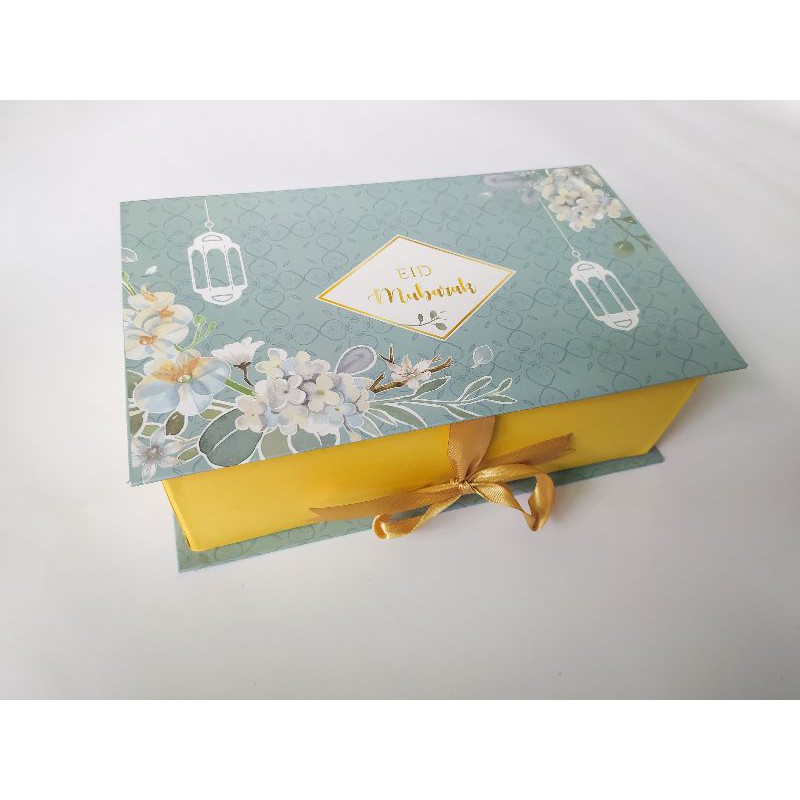 

KOTAK HAMPERS HARD BOX LEBARAN CUSTOM DESAIN