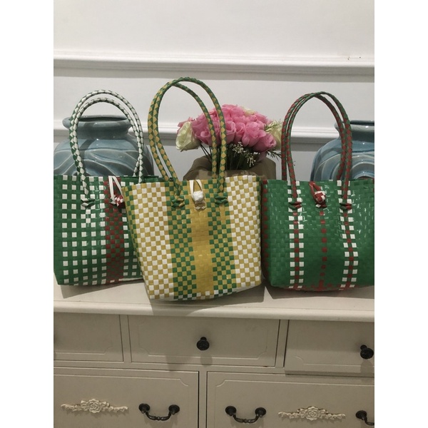 Tas Wanita Anyaman Plastik Bali ukuran medium