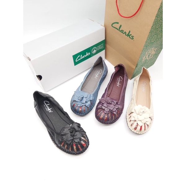 Clarks flat shoes