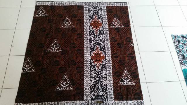 Sarung Batik Ippnu
