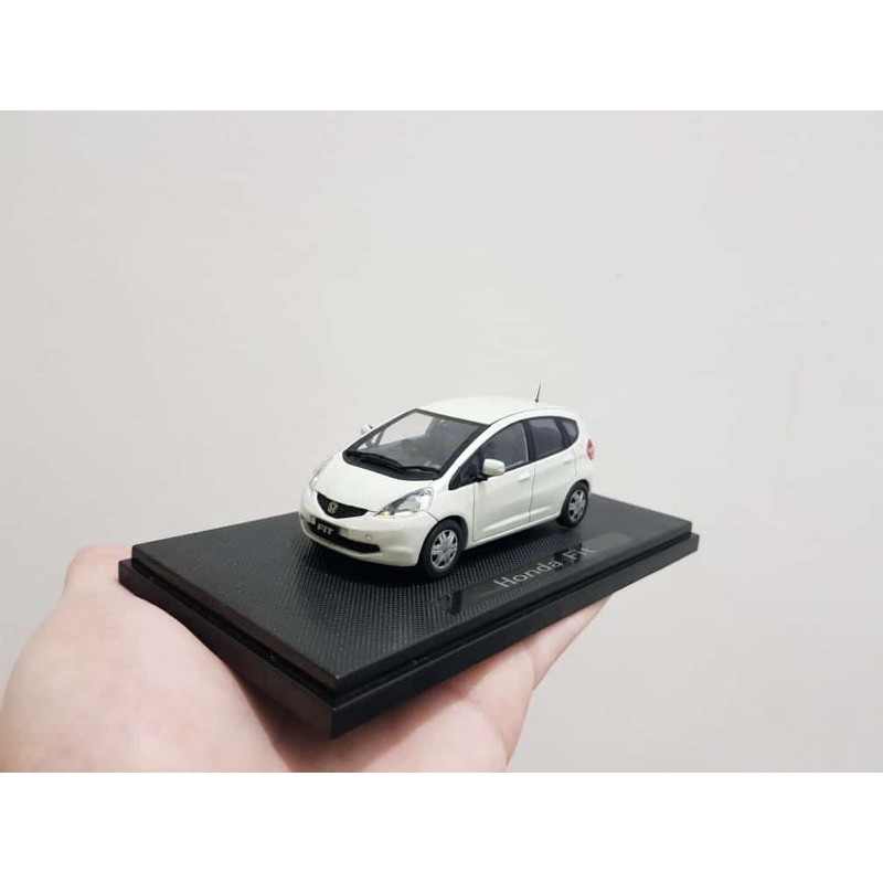 diecast ebbro 1/43 honda fit jazz ge8 white putih