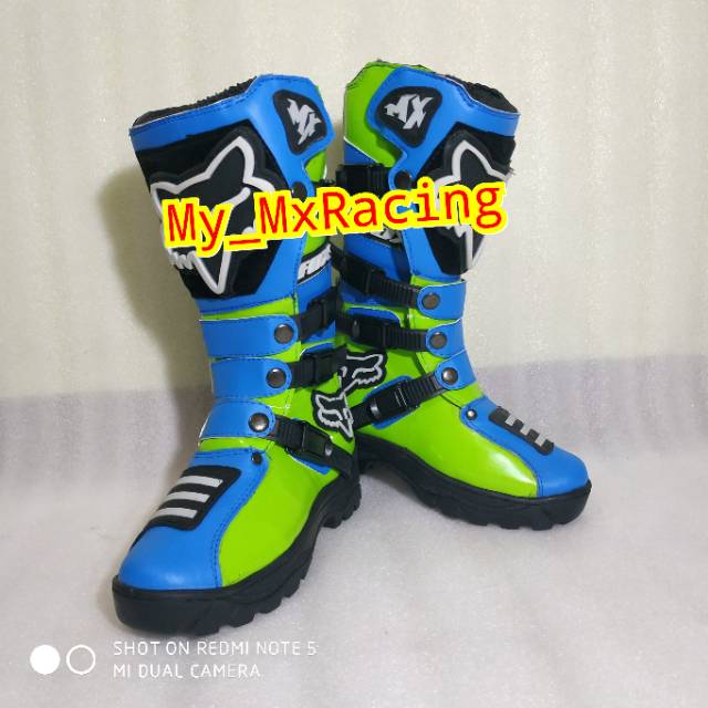 Sepatu cross trail anak kids terlaris dengan motif terbaru