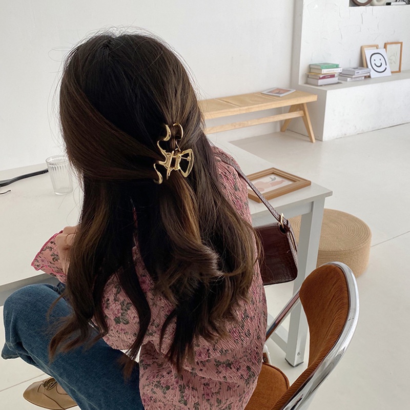 8.5CM JEPIT BESI WAVE M-SHAPE METAL GOLD SILVER GLOSSY SHINY LARGE JEPITAN RAMBUT MODEL GELOMBANG BENTUK M JEDAI BESAR WANITA KOREA HAIR CLIP CLAW FRENCH RETRO ELEGANT AKSESORIS WANITA ANAK HAIRCLIP BESAR TEBAL KUAT