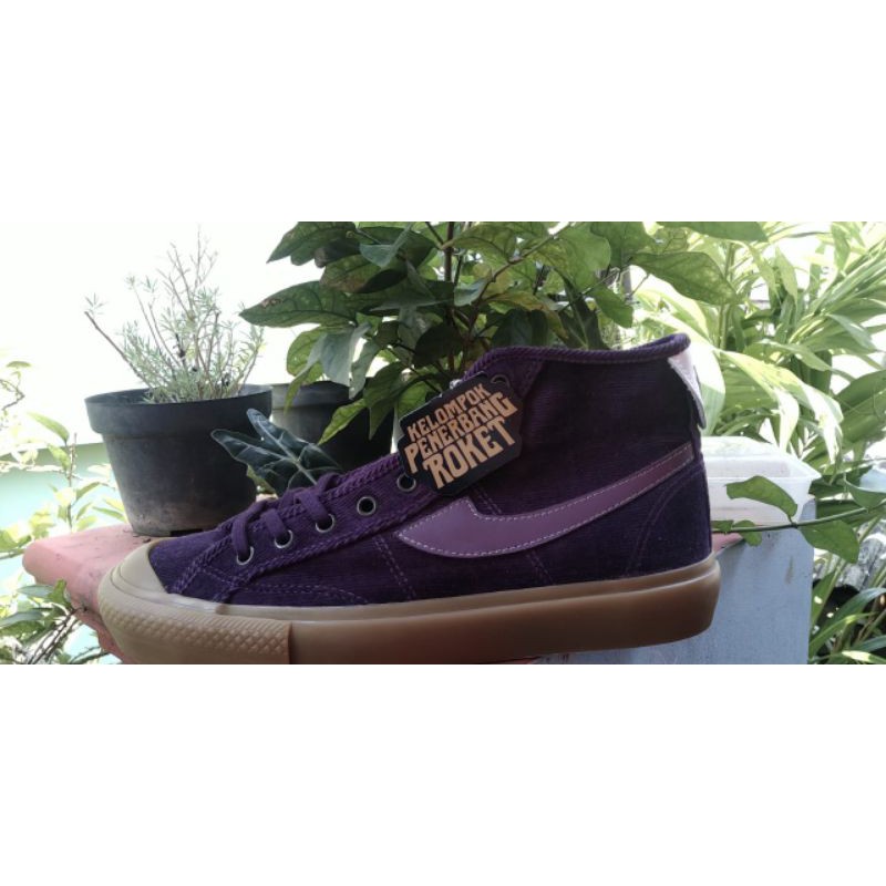 Sepatu Compass X KPR Rey Marshall