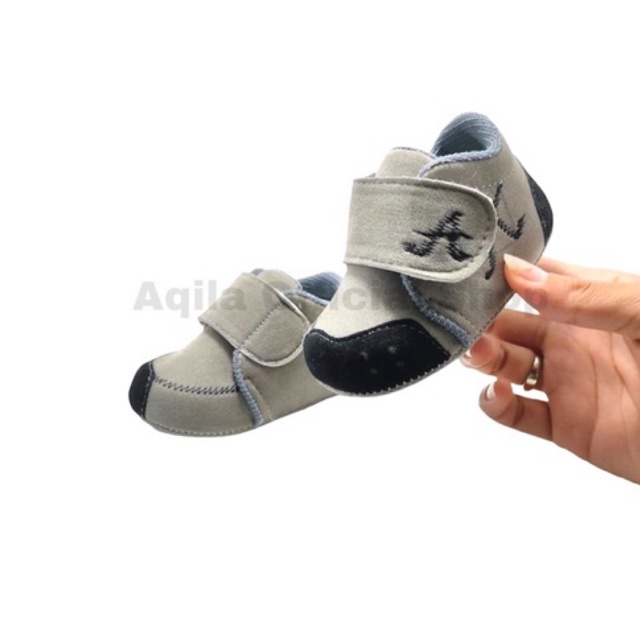 Sepatu Bayi Prewalker laki laki 0 12 Bulan Murah / Sepatu Baby Laki Laki Dan Perempuan Terbaru - Amor by C
