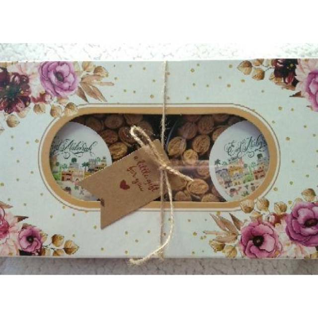 

Hampers parcel kue lebaran