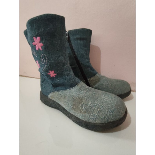 [Preloved] Sepatu boots denim Barbie