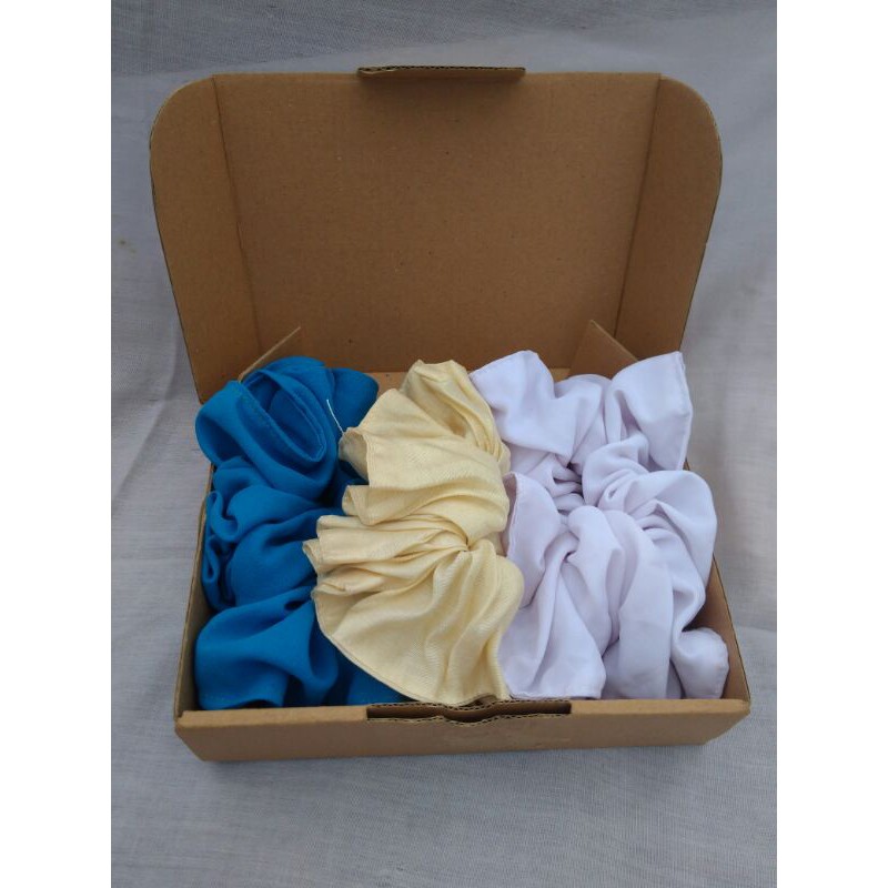 

GIFTBOX SCRUNCHIES