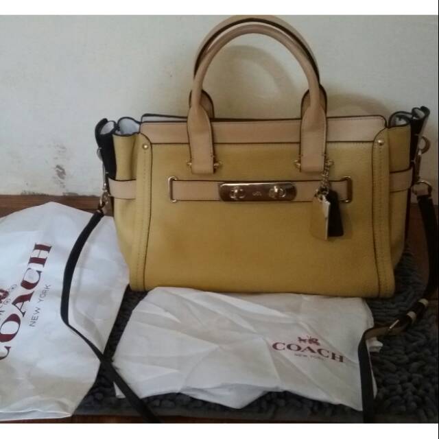 Tas coach swagger  carryall cream