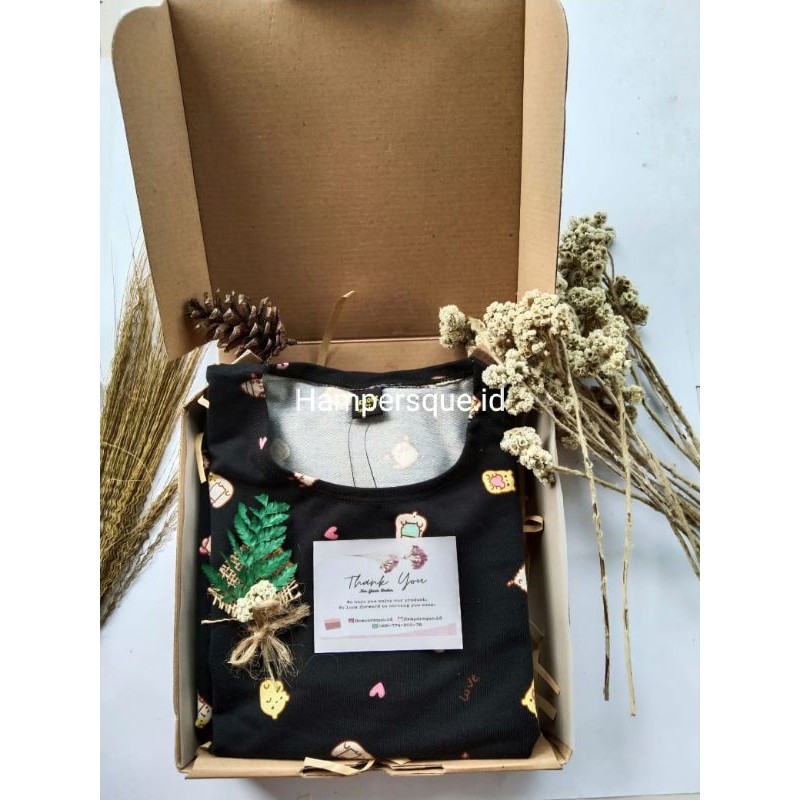 

Hampers/Giftbox/Kado Daster