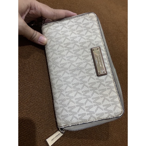 MICHAEL KORS dompet Preloved