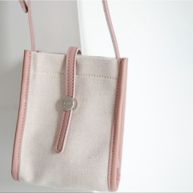 PRELOVED by DIKAU TAS SELEMPANG MINI