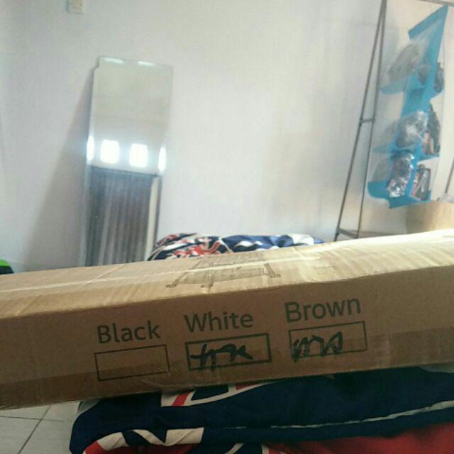 Radysa Triangle Stand Hanger / Tempat Gantungan Baju Minimalis