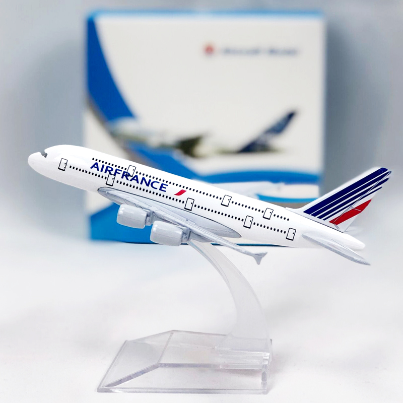 Miniatur Diecast Pesawat Air France A380 Airbus 380 Bahan Alloy Solid Ukuran 16CM Untuk Koleksi