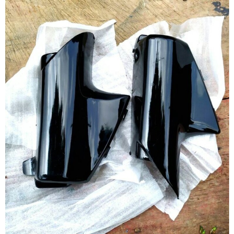 TUTUP / COVER SOK DEPAN MOTOR YAMAHA F1ZR VEGA R LAMA