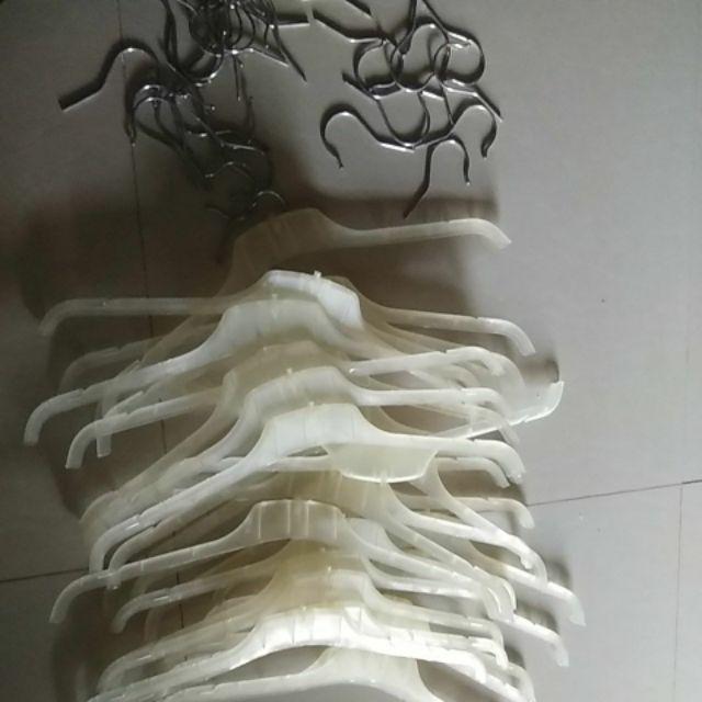 Gantungan Atau Hanger Laundry Plastik Putih