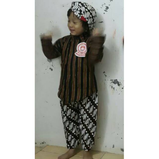 BAJU SURJAN LURIK SET BLANGKON CELANA BATIK ANAK BAYI ADAT BAJU SURJAN LURIK SET BLANGKON CELANA BATIK ANAK BAYI ADAT