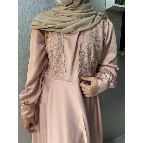 Gamis Kondangan Brukat Tile Pesta Muslim Lebaran